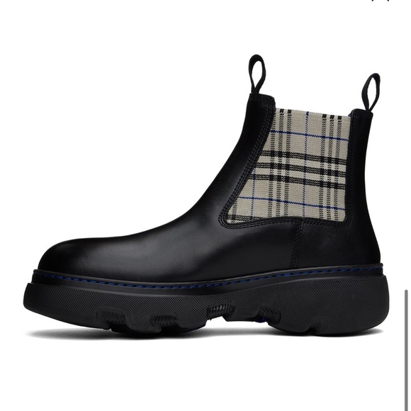 BURBERRY
Chelsea Boots/ Black with Blue Plaid Accent
Men’s EU 45 - Picture 5 of 14